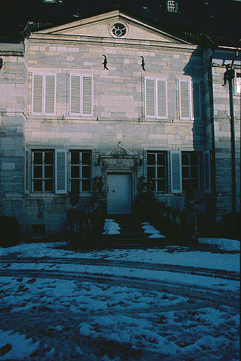 Façade sud : corps central