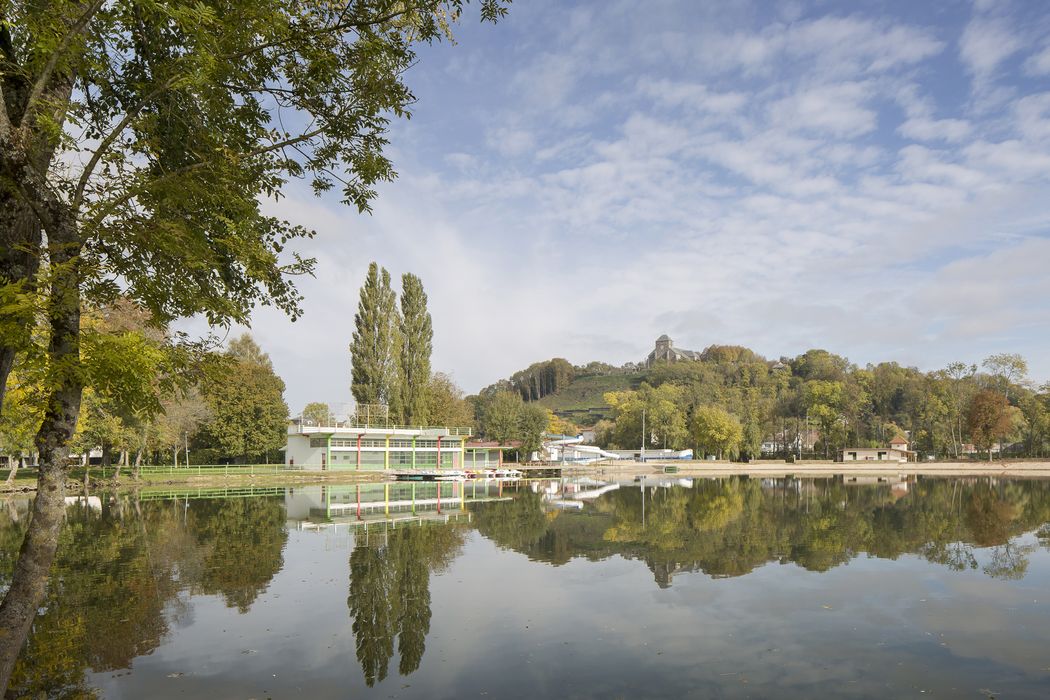 Guinguette et dépendances de la plage aménagée du lac Vert