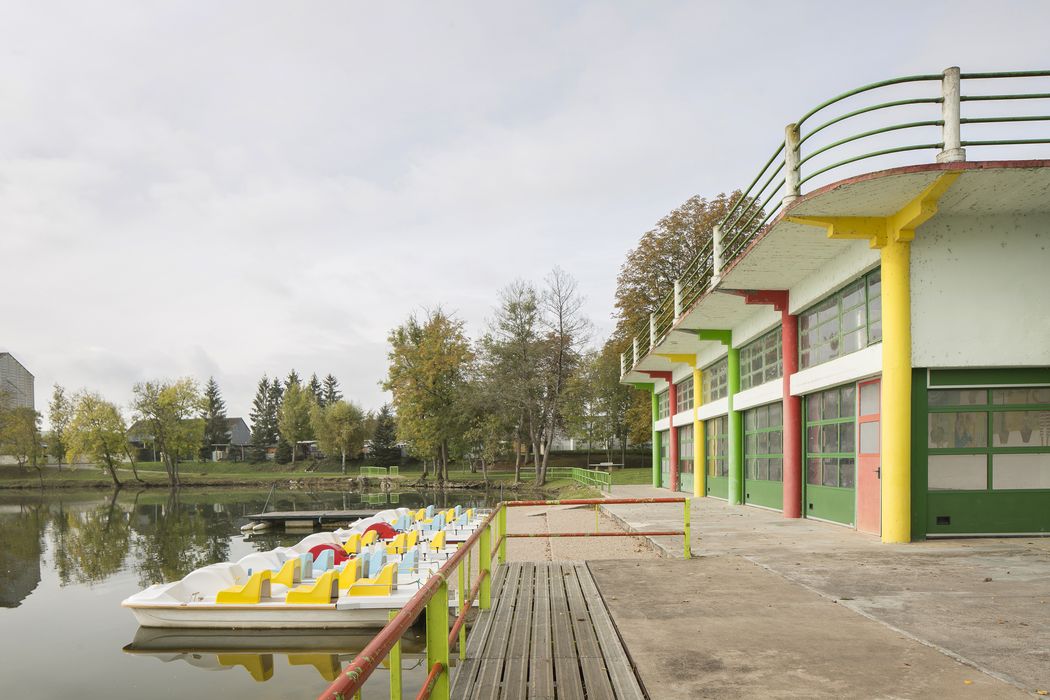 Guinguette et dépendances de la plage aménagée du lac Vert