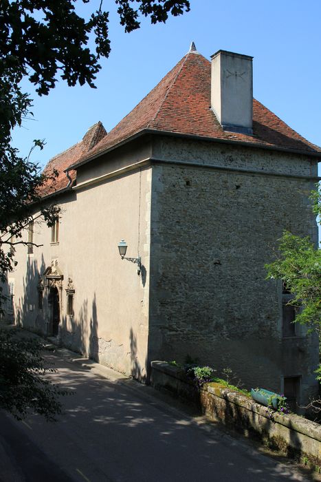 façade sur rue, vue générale