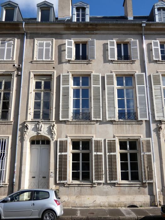 façade sur rue