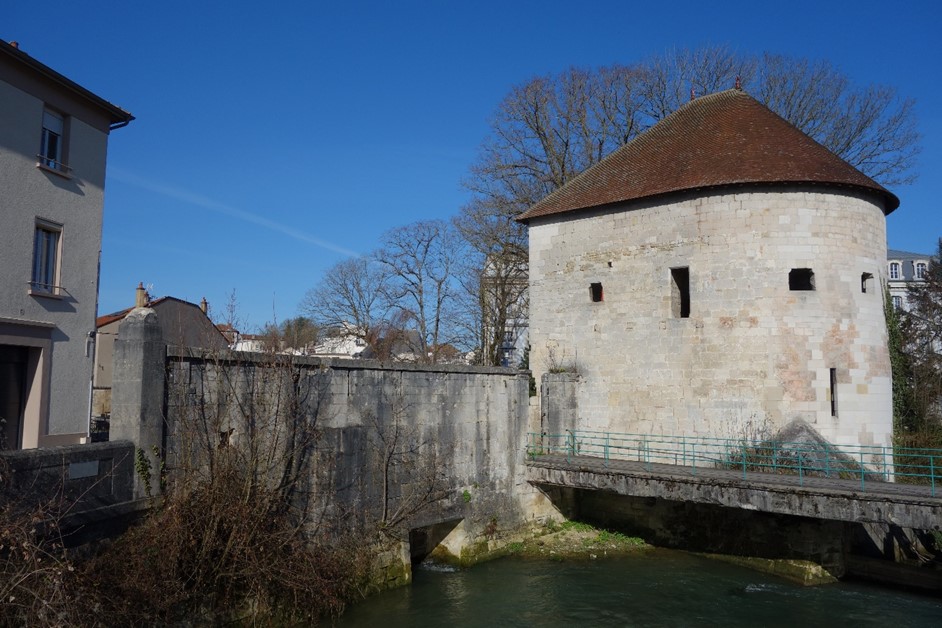 Vue extérieure de la tour