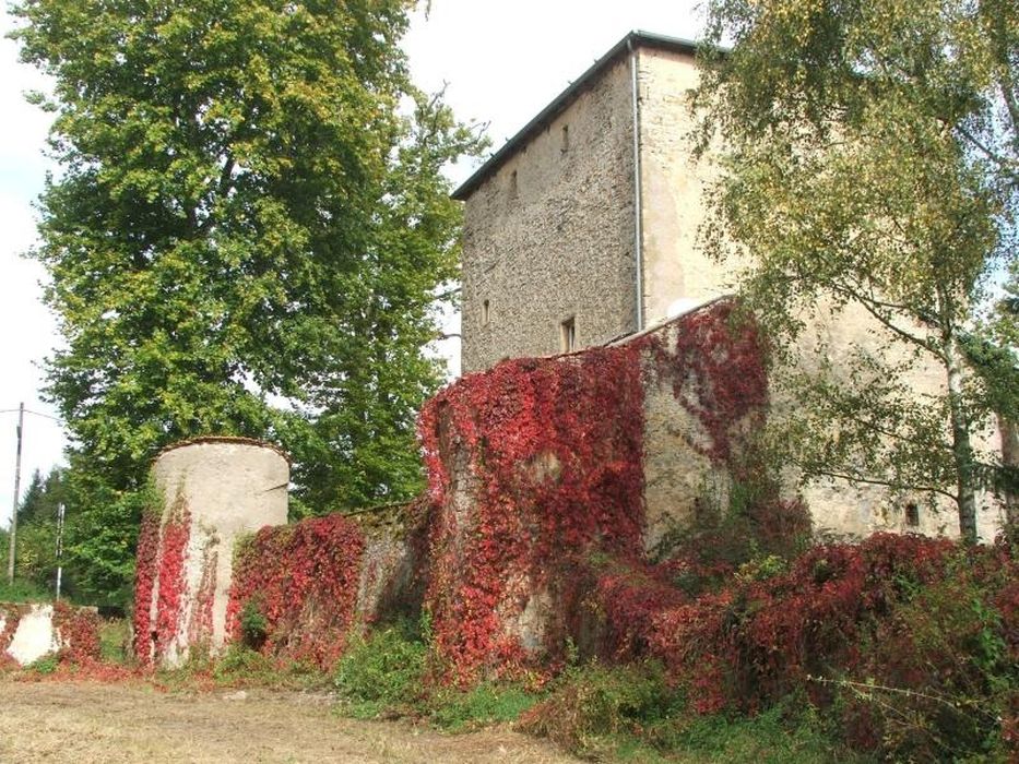 vue partielle de la tour depuis le sud