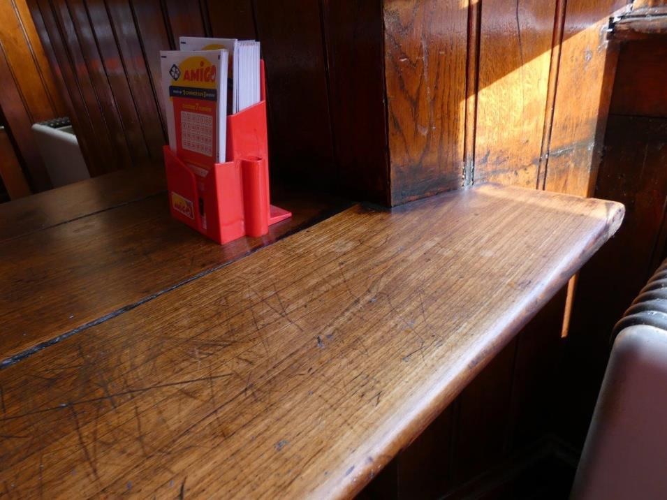 Détail d’une table de l’auberge A la Couronne verte