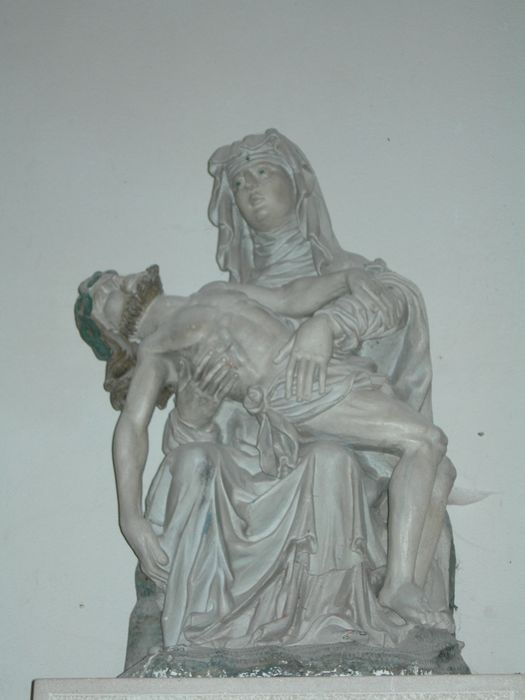 statue : Vierge de Pitié