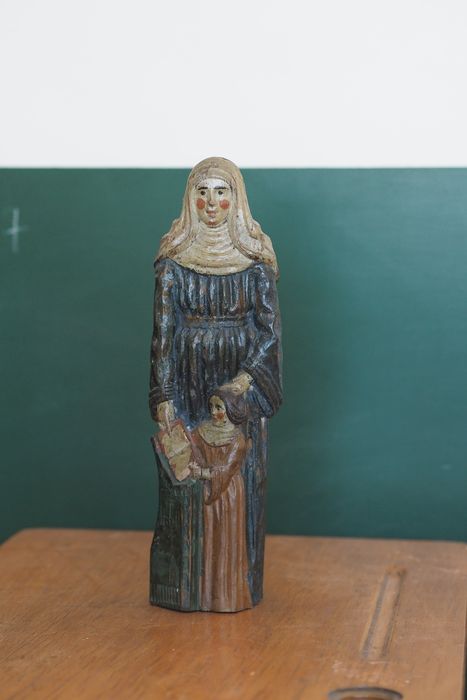 statuette : Sainte Anne