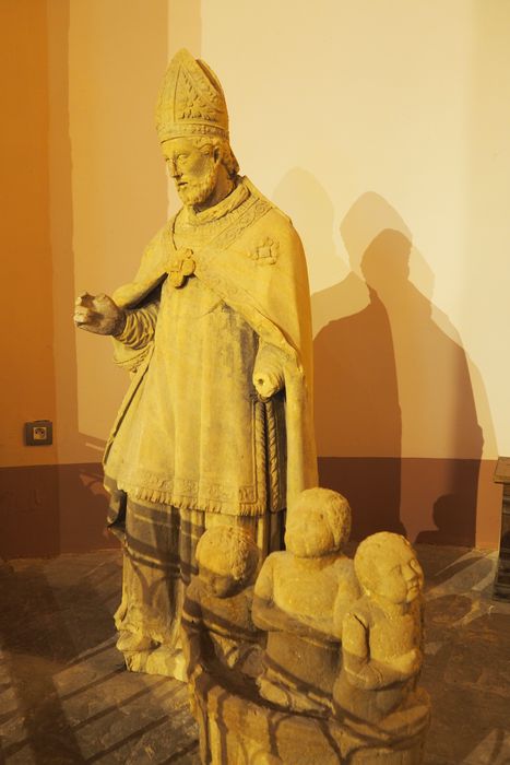 statue : Saint Nicolas