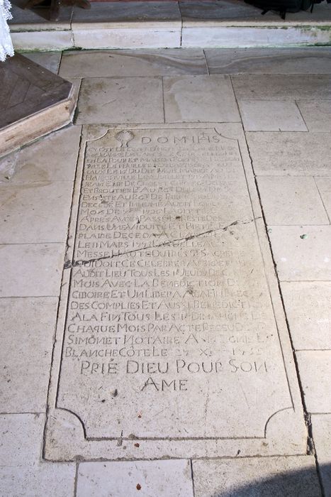 plaque funéraire de Jeanne Le Camus de Courcelles (inscription funéraire)