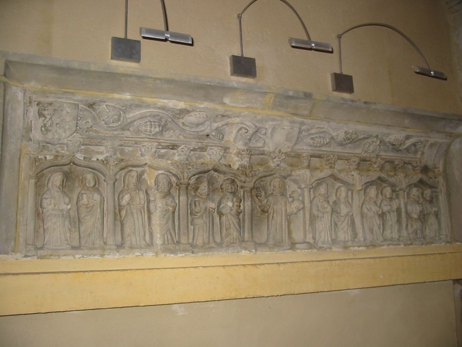 retable aux douze apôtres