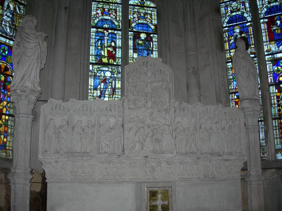 retable, bas-relief : la Crucifixion, Les apôtres