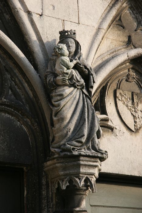 statue : Vierge à l'Enfant - © Ministère de la Culture (France), Direction Régionale des Affaires Culturelles ddu Grand Est – Tous droits réservés