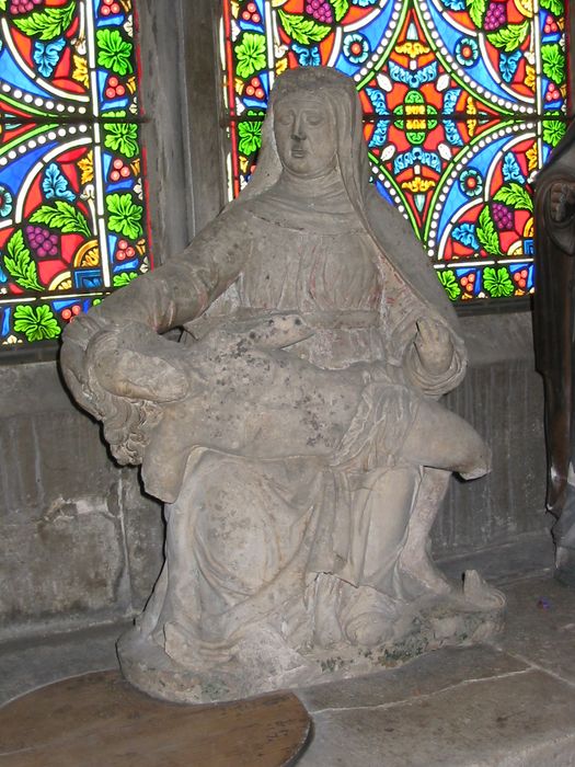 groupe sculpté : Vierge de Pitié - © Ministère de la Culture (France), Direction Régionale des Affaires Culturelles ddu Grand Est – Tous droits réservés