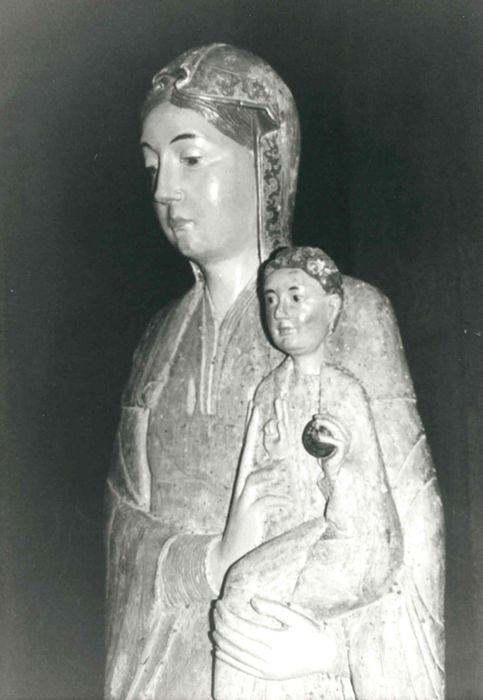 statue : Vierge à l'Enfant dite du trésor, vue partielle