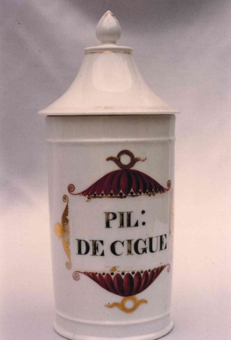 pot à pharmacie