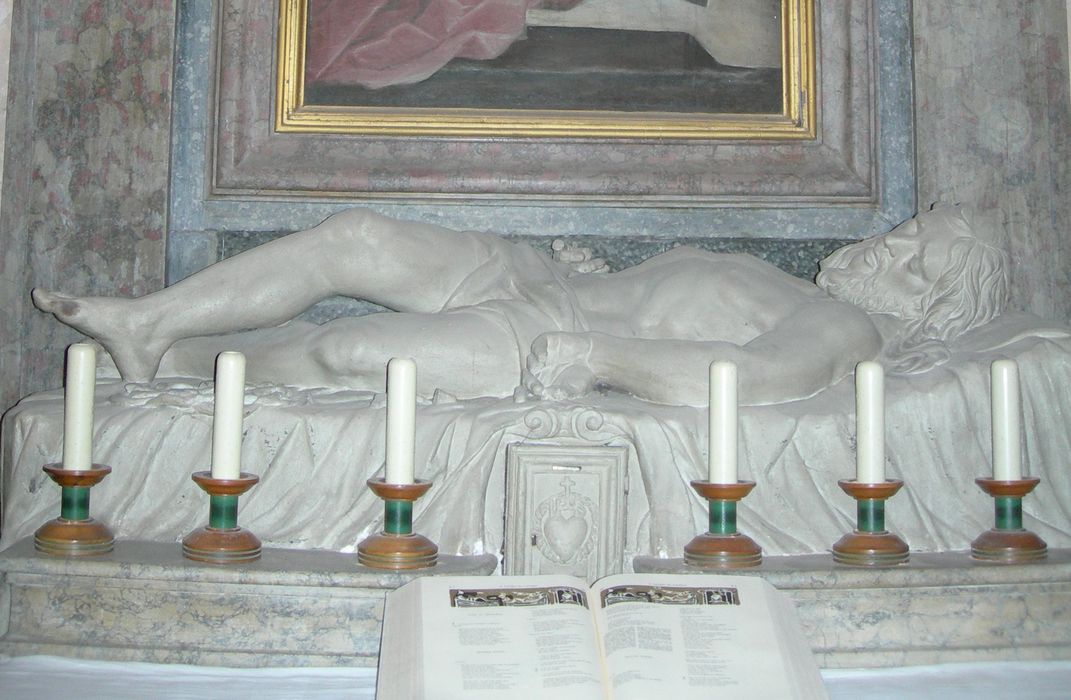 statue : le Christ mort