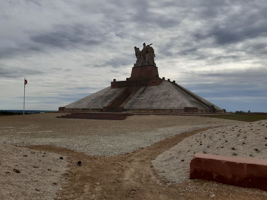 vue générale du monument depuis le Nord-Est