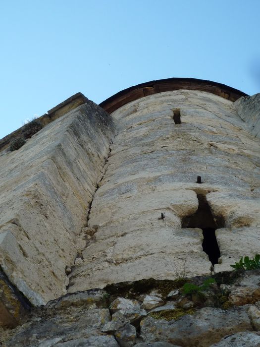 élévation est, détail d'une archère