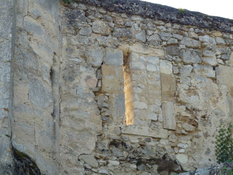 élévation nord, détail d'une archère