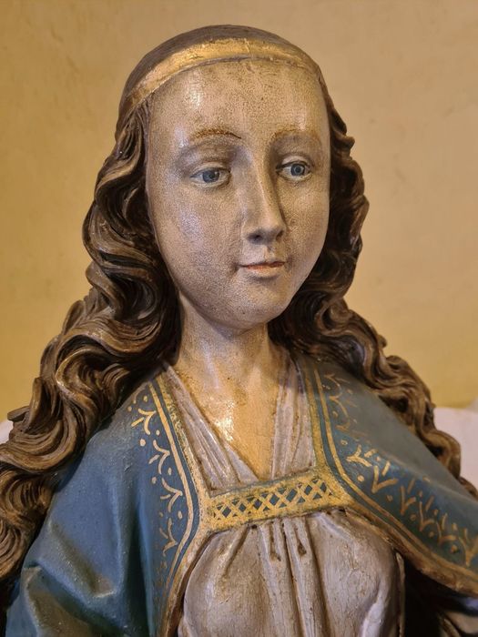 statue : Vierge à l'Enfant, vue partielle