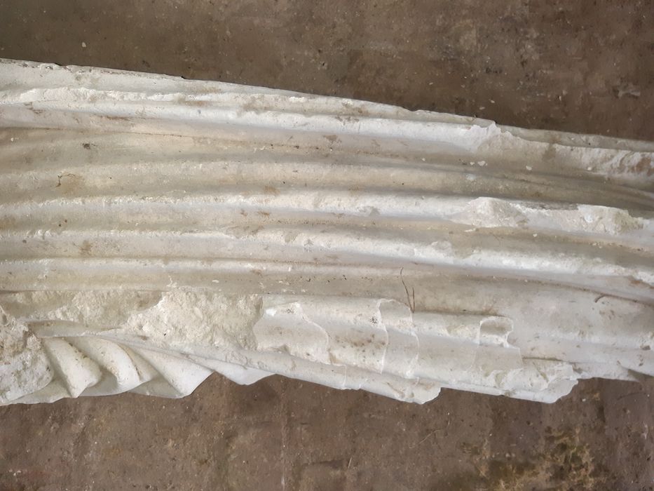statue de gisante (fragments), détail