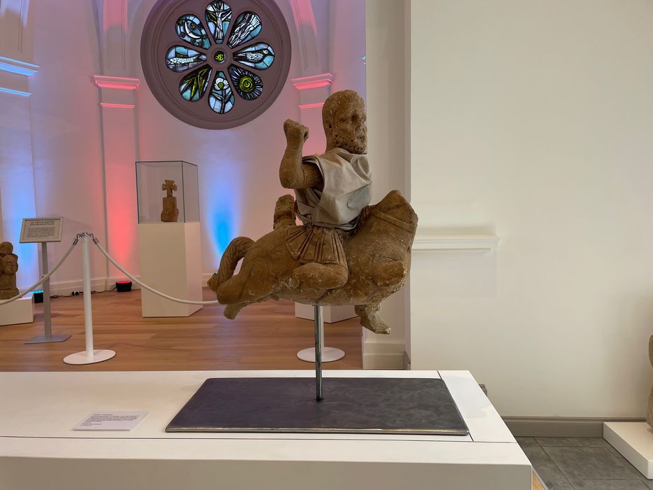 sculpture : Cavalier à l'anguipède