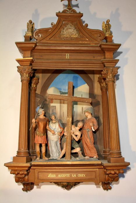 chemin de croix, station n°2 : Jésus accepte sa croix
