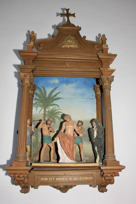 chemin de croix, station n°10 : Jésus est dépouillé de ses vêtements