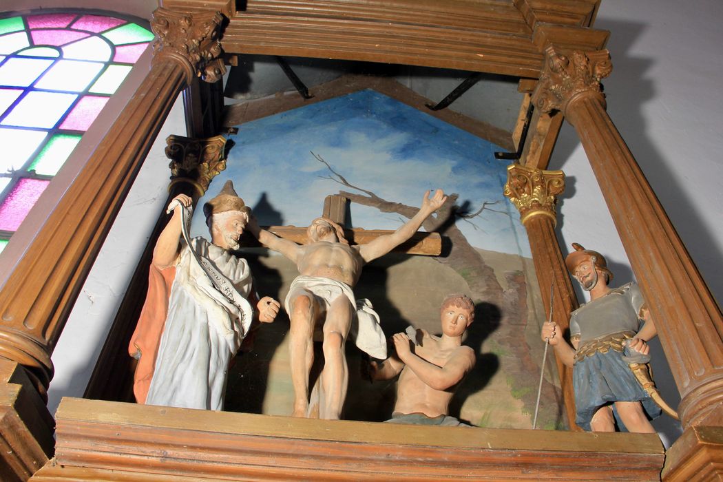 chemin de croix, station n° 11 : Jésus est attaché à la croix