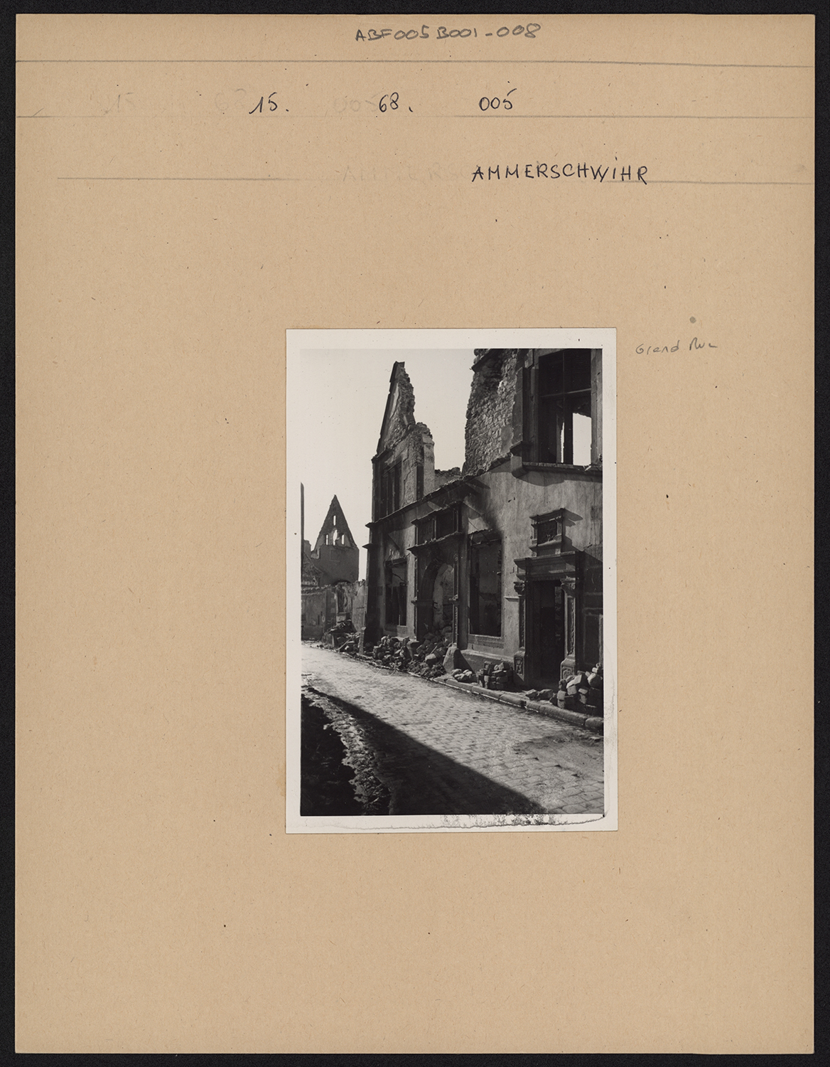 Dommages de guerre, vue des ruines.