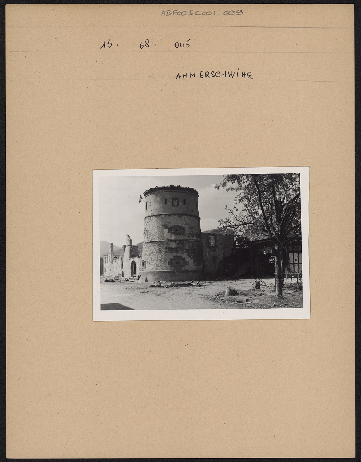 Dommages de guerre, vue d’ensemble du côté sud-est.