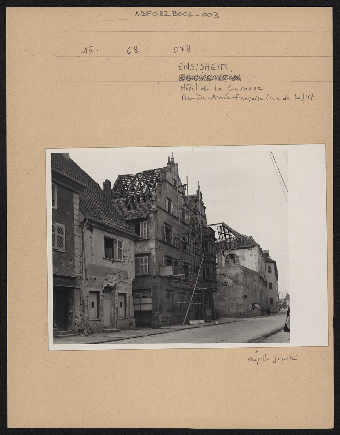 Dommages de guerre, vue d’ensemble de la façade sur rue.