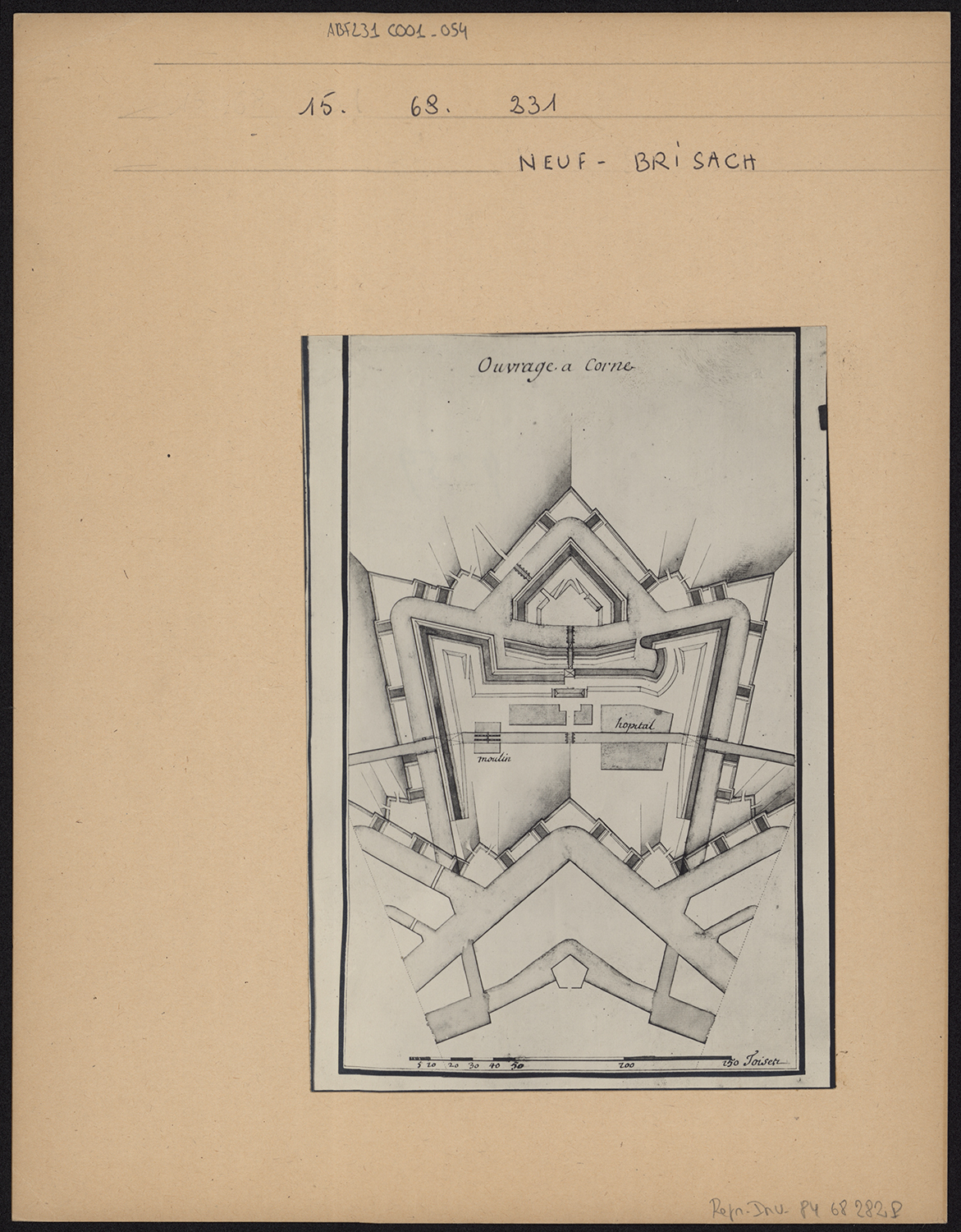 Plan de masse d’un ouvrage à corne.