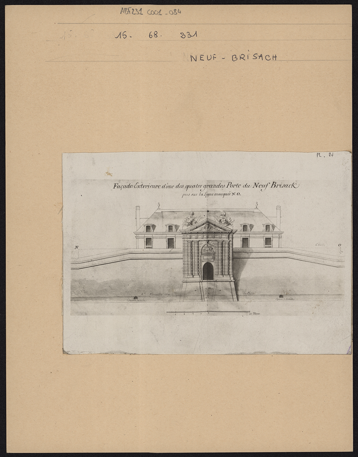 Elévation côté rempart.