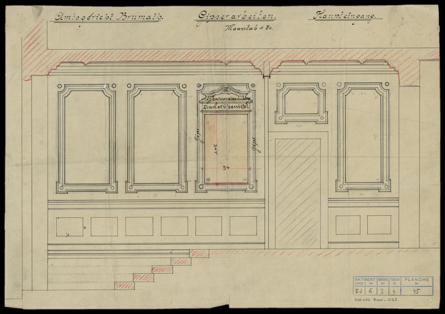 Nouveau bâtiment du tribunal, relevé du décor en plâtre de l'entrée principale.