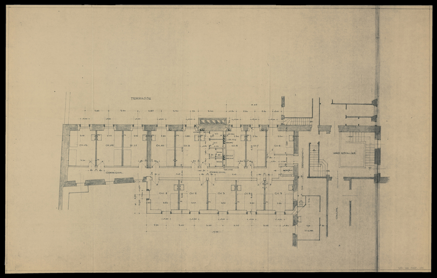 Projet de transformation de la vieille aile, plan de masse du premier étage.