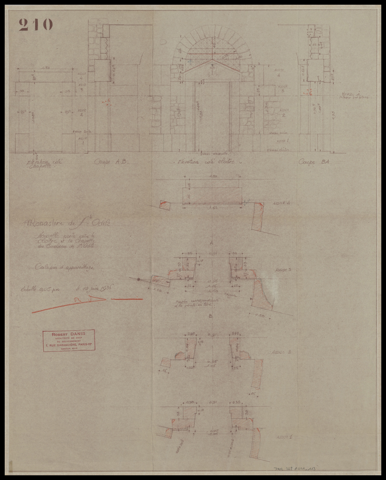 Nouvelle porte entre le cloître et la chapelle du Tombeau, plans de masse, élévations et coupes.