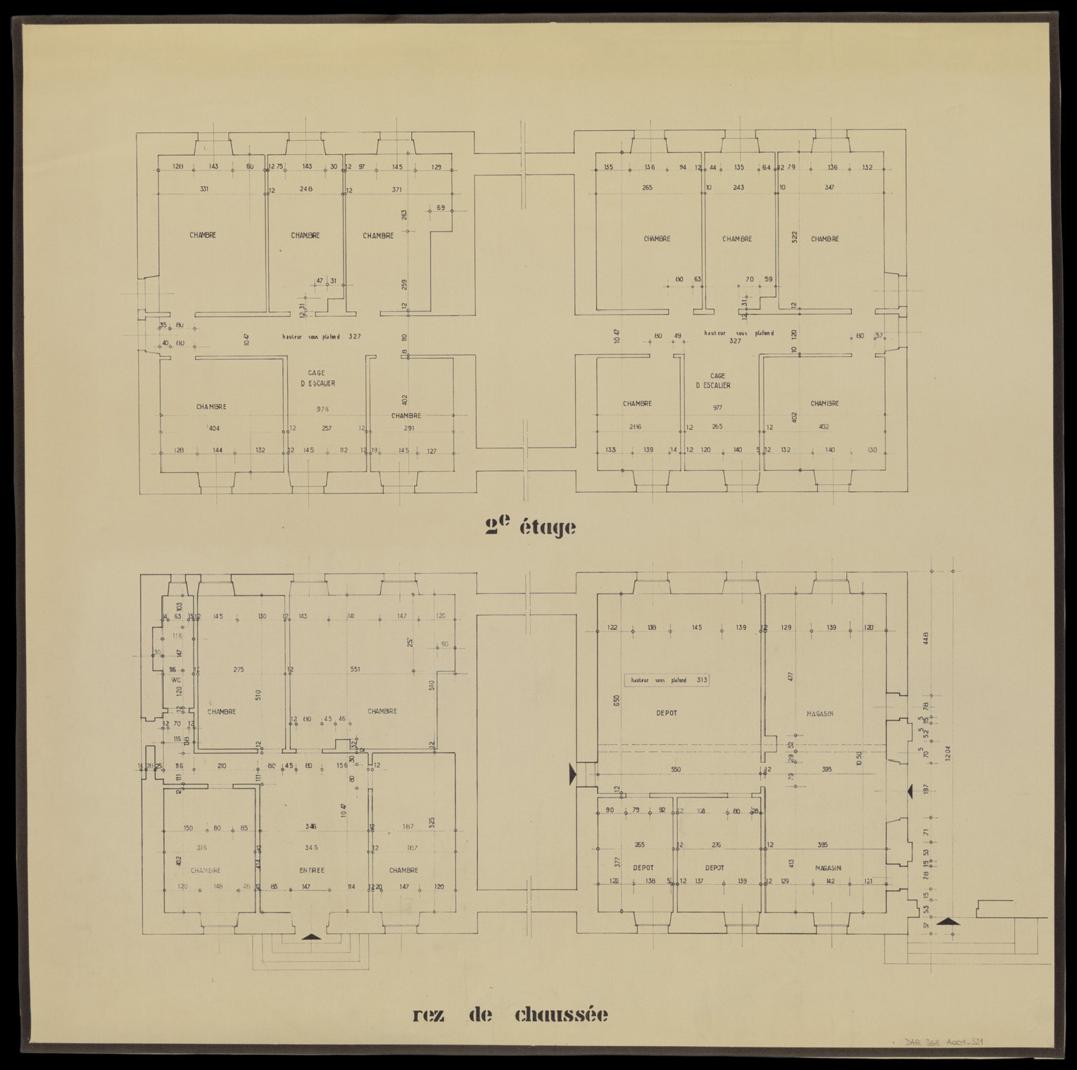 Plans de masse du rez-de-chaussée et du deuxième étage.