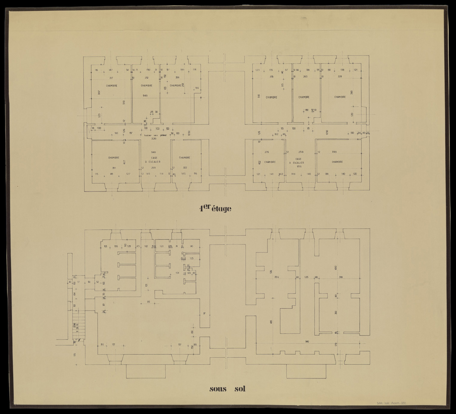 Plans de masse du sous-sol et du premier étage.