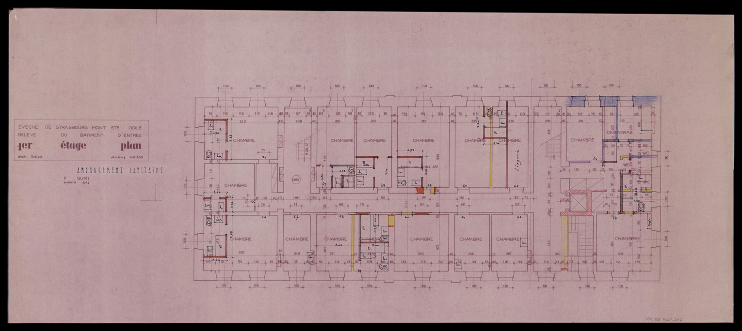 Projet d’aménagement sanitaire dans le bâtiment d’entrée, plan de masse du premier étage.