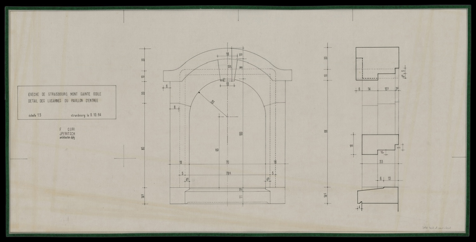 Pavillon d’entrée, détail des lucarnes.