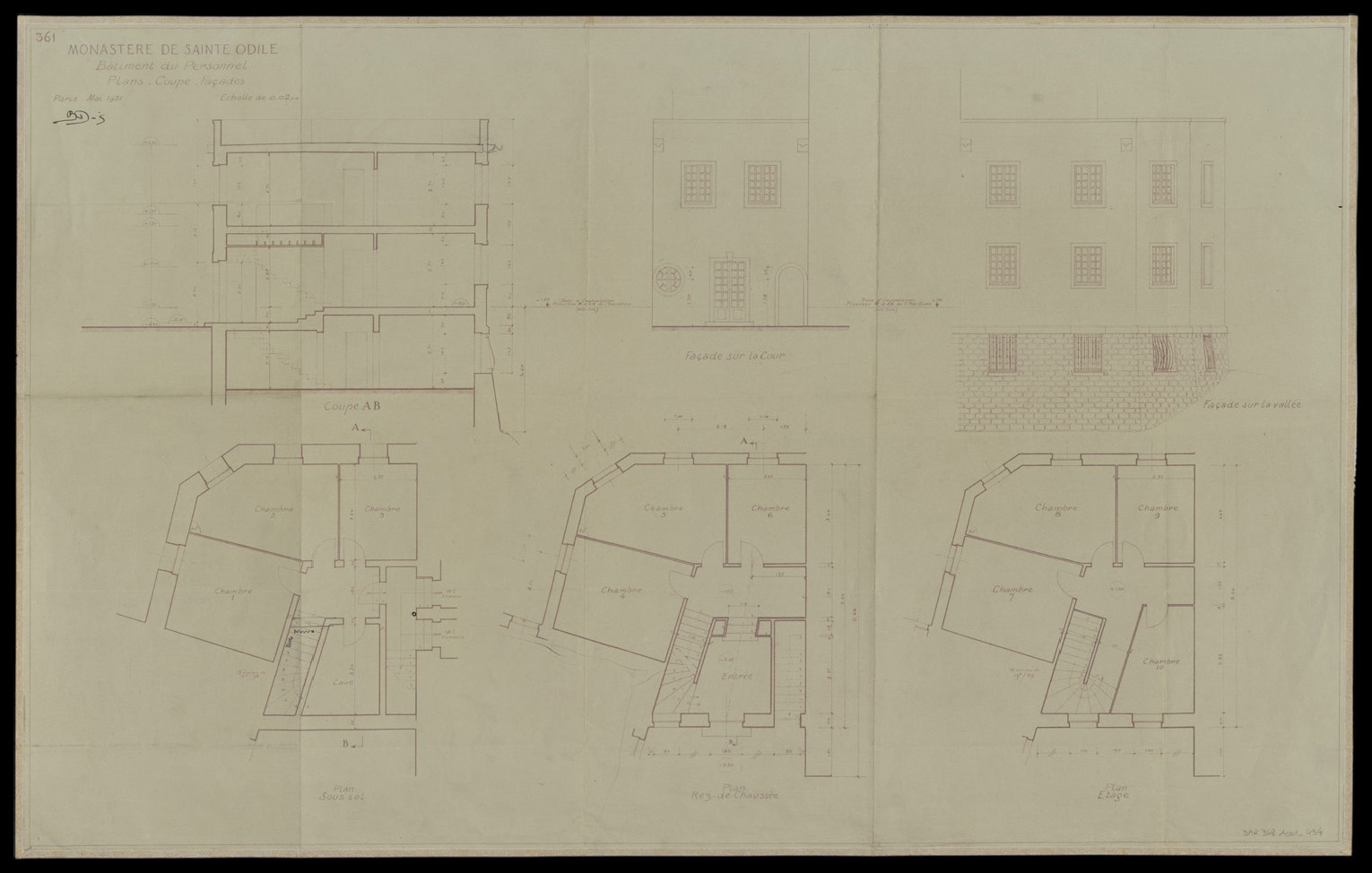 Bâtiment du personnel, plans de masse par niveaux, élévations des façades et coupe.