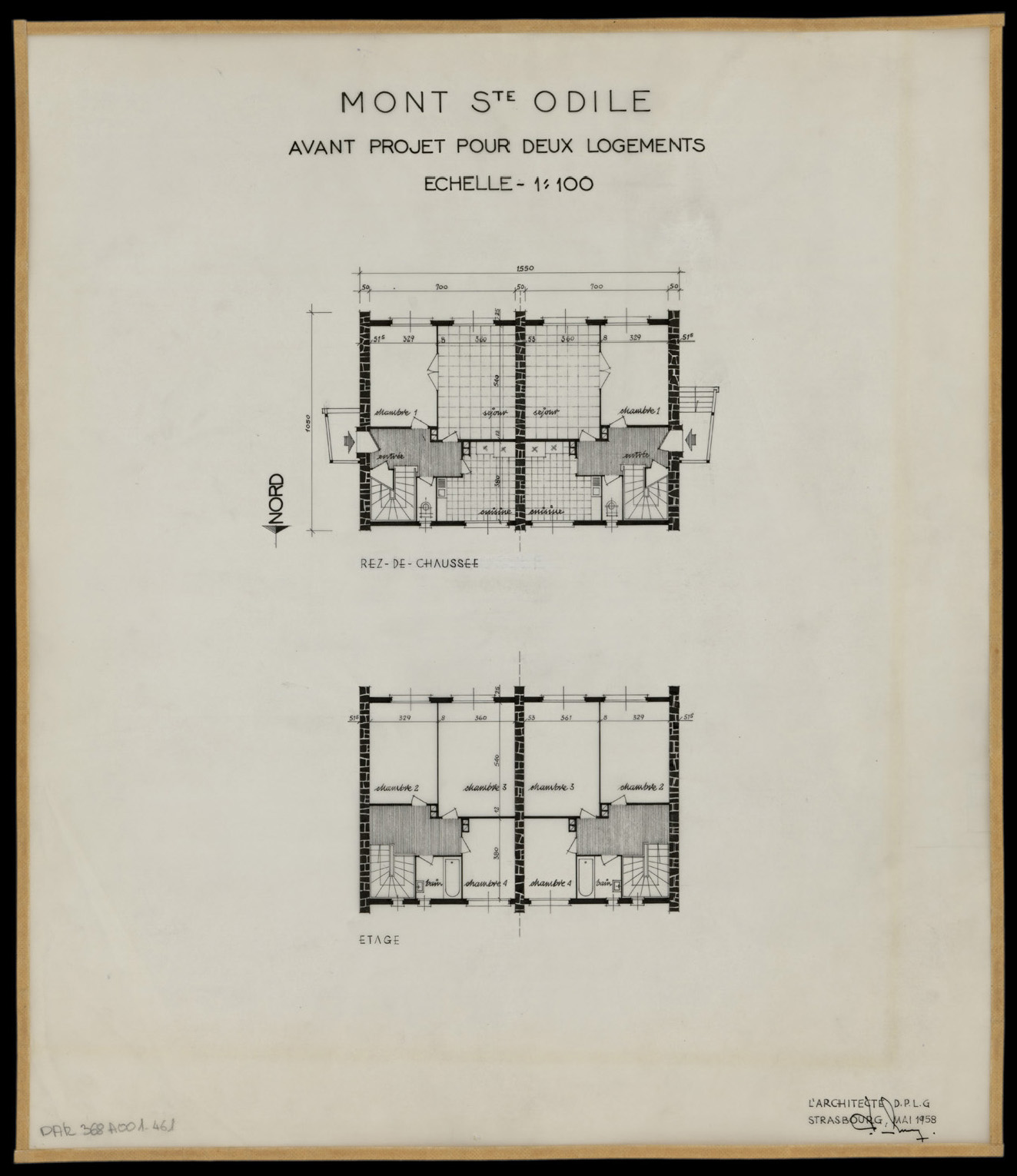 Avant-projet d’une maison à deux logements, plans de masse du rez-de-chaussée et de l’étage.