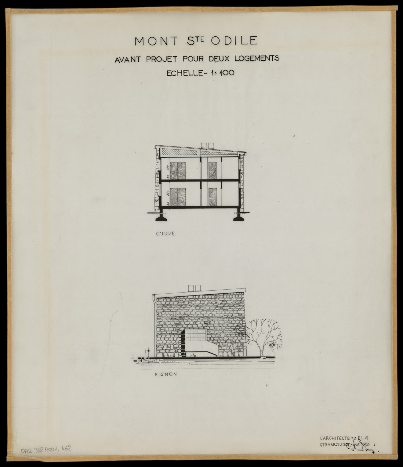 Avant-projet d’une maison à deux logements, élévation de la façade pignon et coupe.