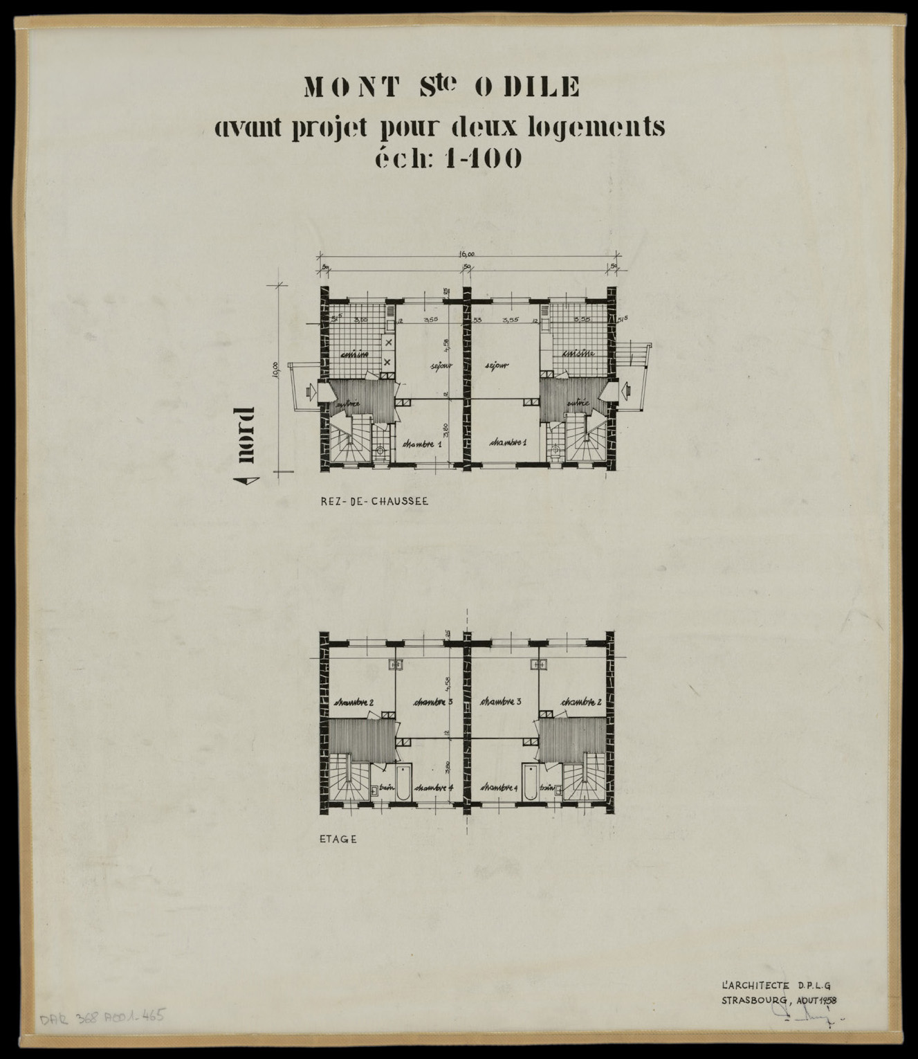 Avant-projet d’une maison à deux logements, plans de masse du rez-de-chaussée et de l’étage.