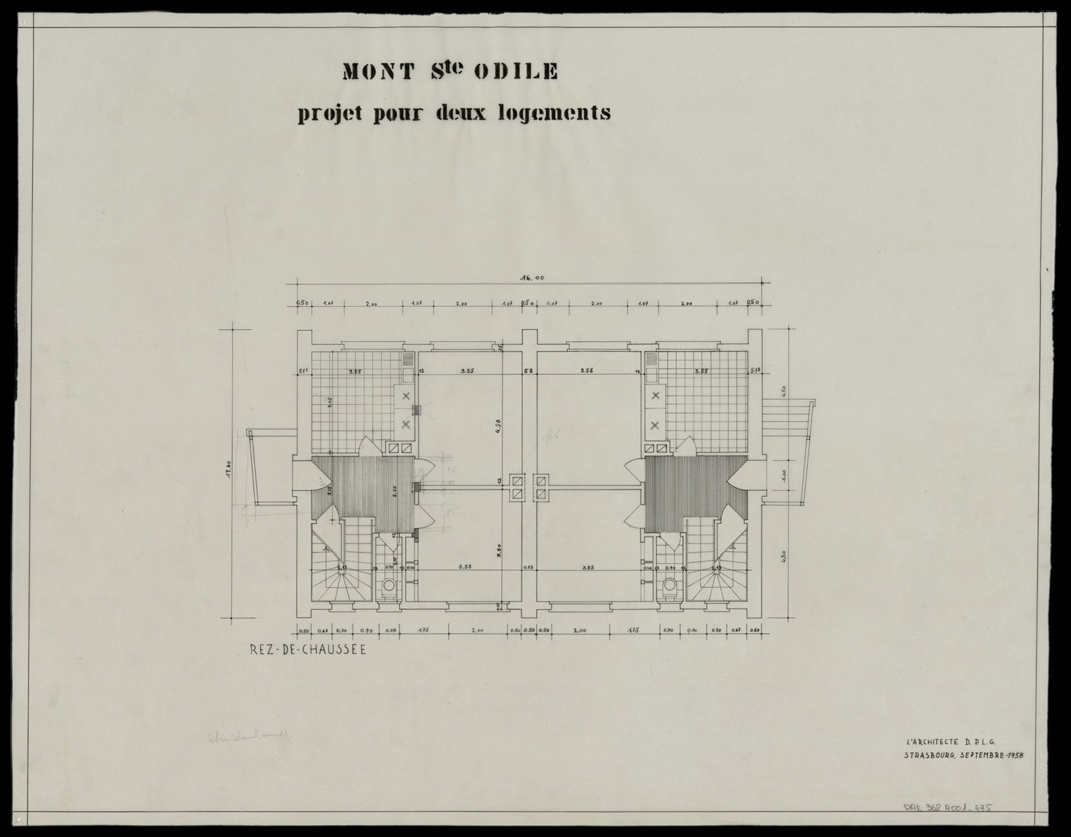 Projet d’une maison à deux logements, plan de masse du rez-de-chaussée.