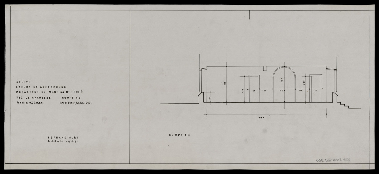 Rez-de-chaussée, coupe intérieure.