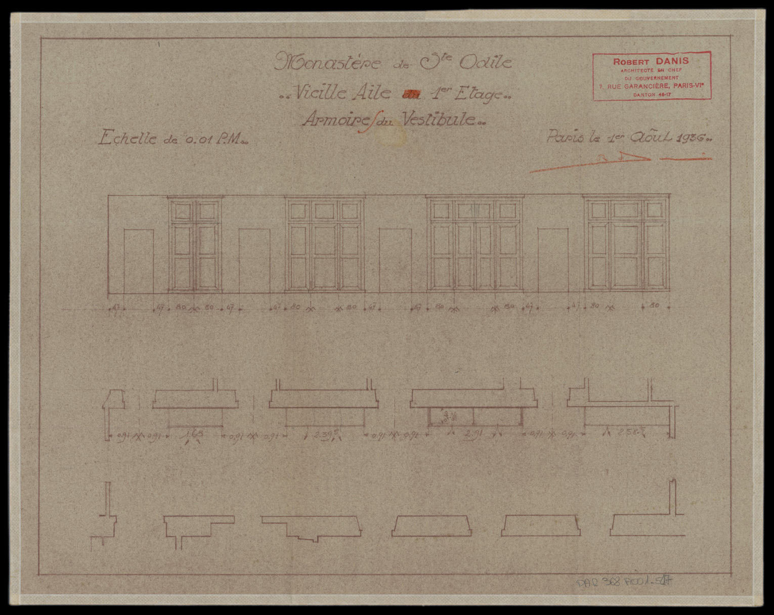 Vieille aile, plan et élévation des armoires du vestibule du premier étage.