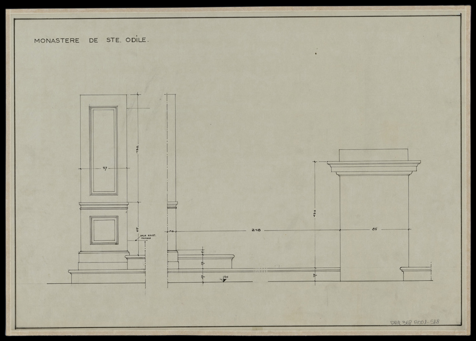 Pièce de mobilier, élévations principale et latérale.