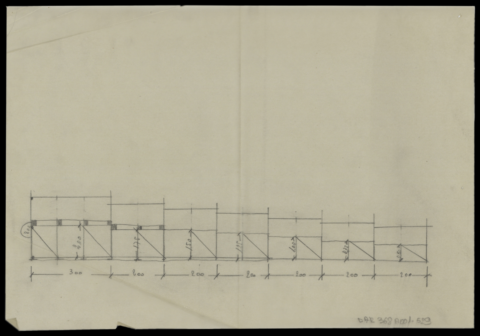 Avant-projet d’installation d’une tribune sur la terrasse, coupe transversale.