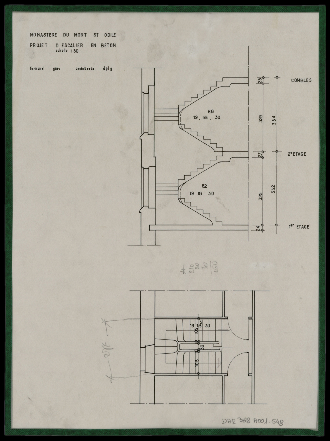 Projet d’escalier en béton, plan de masse et coupe.